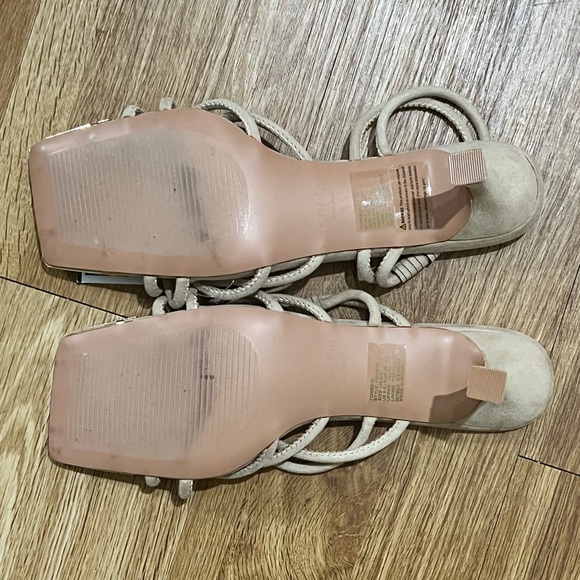 NWOT Torgēis New York Square Toe Suede Heels Size 8.5 - Picture 4 of 5